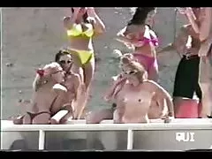 فتاة صغيرة على ديك صديقها فيلم سكس إيراني