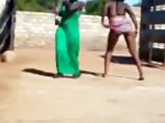 يا افلام جنسية ايرانية له من صدر كبير